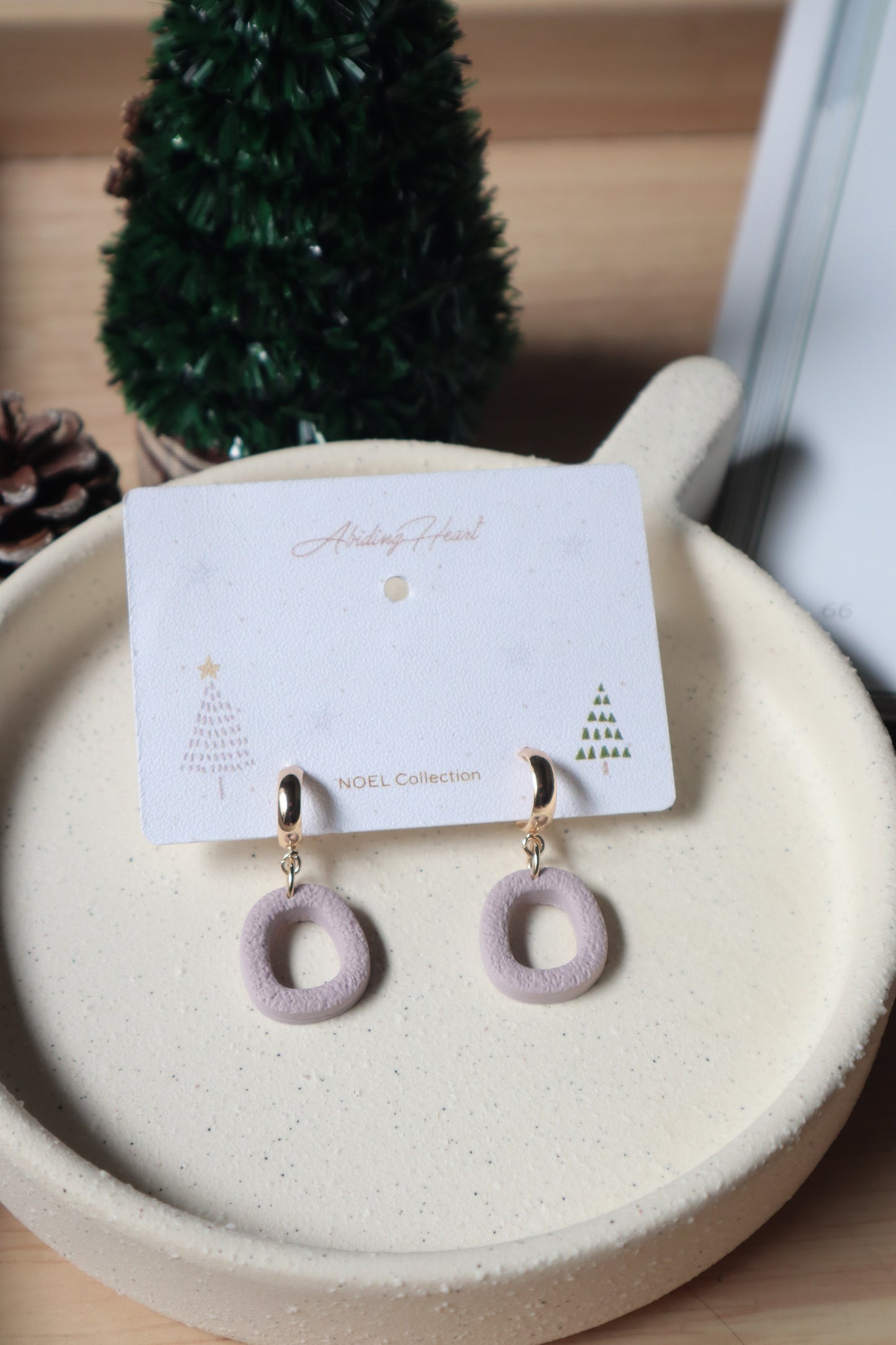 OLIVIA Rustic Lavender