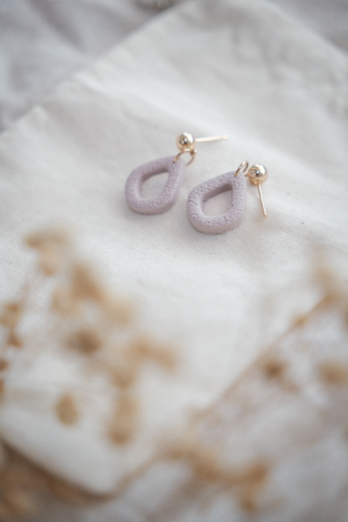 AVIA Rustic Lavender